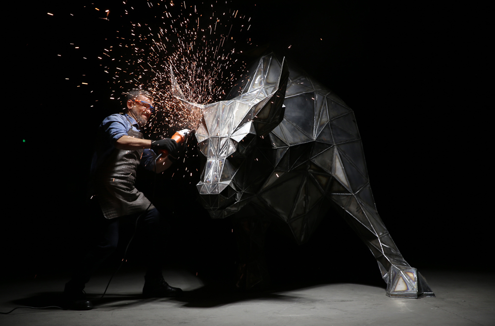 Rıdvan Sevim Metal Boğa Heykeli